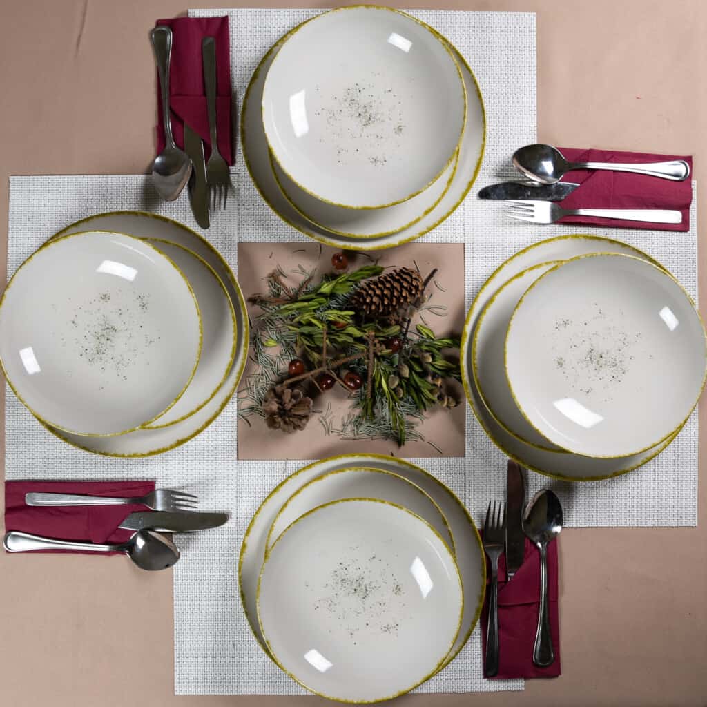Tafelservice für 4 Personen, 12-teilig, mit tiefem Teller, rund, glänzendes Elfenbein mit Goldrand verziert